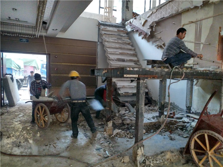 成都專業(yè)拆除團(tuán)隊(duì)拆除隊(duì)伍工人