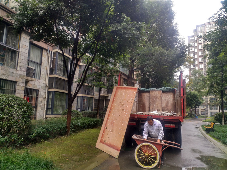 成都家裝二手房雙流貴通御苑雙楠城拆除清運(yùn)案例